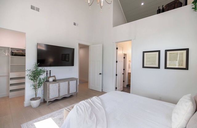 The Carla: 3-bedroom house in charming Cheyenne with WiFi, fitness room, AC