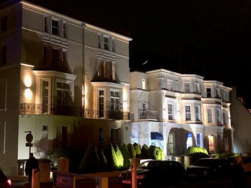 The Carlton Hotel