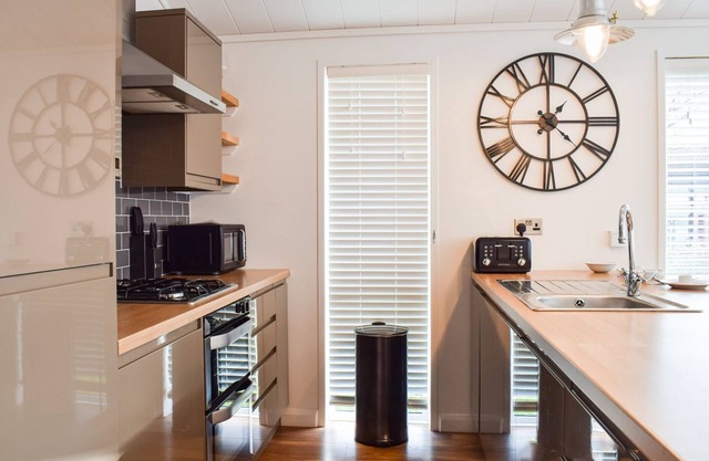 3 bedroom accommodation in Truro