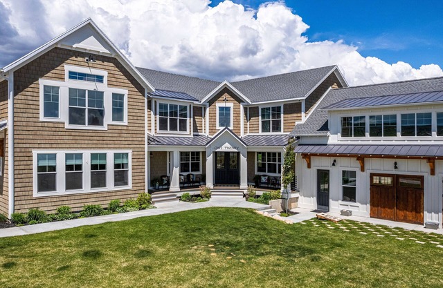 The Carriage House @ Bear Lake -Newly Built - SLEEPS 45 PLUS! Great Location