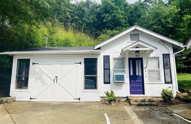 The Carriage House - Downtown & Nat’l Park Stay