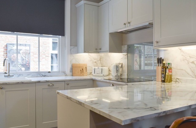 4 bedroom accommodation in Tunbridge Wells