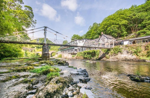 The Chainbridge Hotel