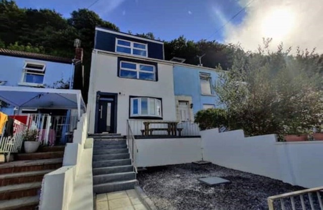 The Clifton | Mumbles | Seaview