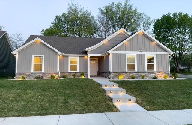 The Cloud - New Luxury Home With EV Charger
