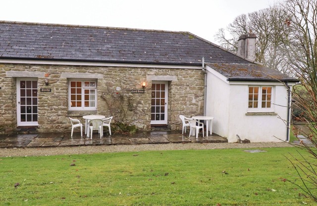 THE COACH HOUSE, pet friendly, country holiday cottage in Camelford