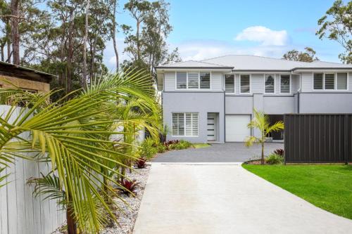 The Coast Beach - Pet Friendly - 2 Mins Walk to Bay