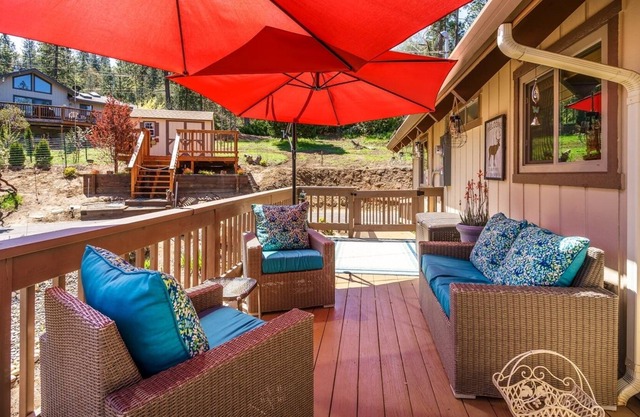 Solar Powered and Handicap Friendly Amenities Make the Comfy Cabin the Perfect Place for your Yosemite Getaway by RedAwning