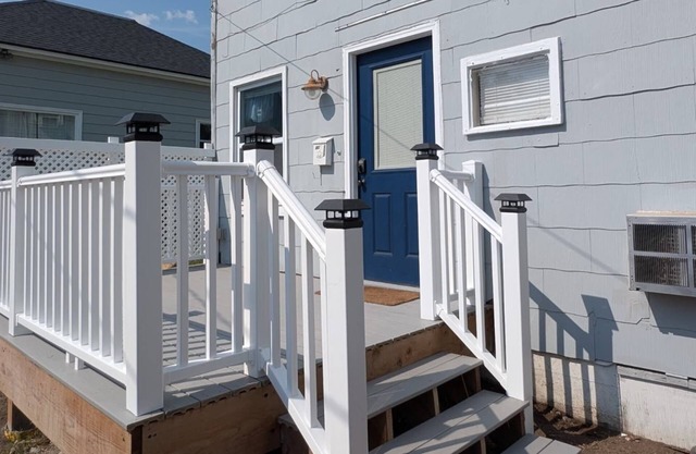 "The Coop" - Charming 2-bedroom cottage in Ellis. Dogs Welcome!
