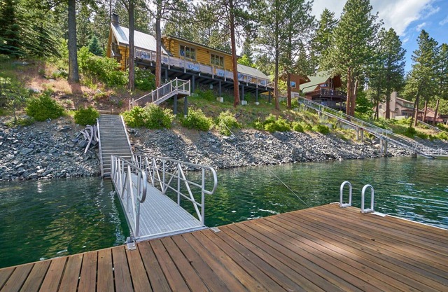 Le Copper Lodge au lac Wallowa