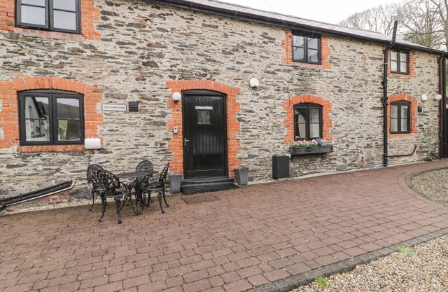 The Corn Store, CARROG