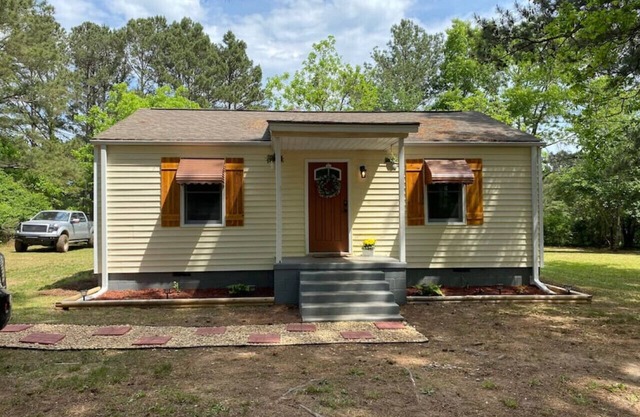 The Cottage at Refuge Ranch - Country Paradise!