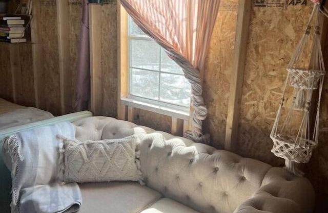 The Cottage-Off Grid-some electric/running water 1hr15min to Acadia/Bar Harbor