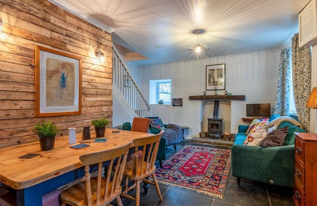 The Cottage @ Yard 63 - 10-Min walk to Kendal Town Centre (Dog-Friendly)