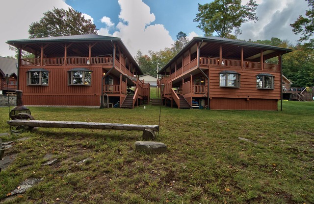 Lake Wallenpaupack Lakefront 2 home package-Sleeps 20. Les réunions de famille sont les bienvenues!