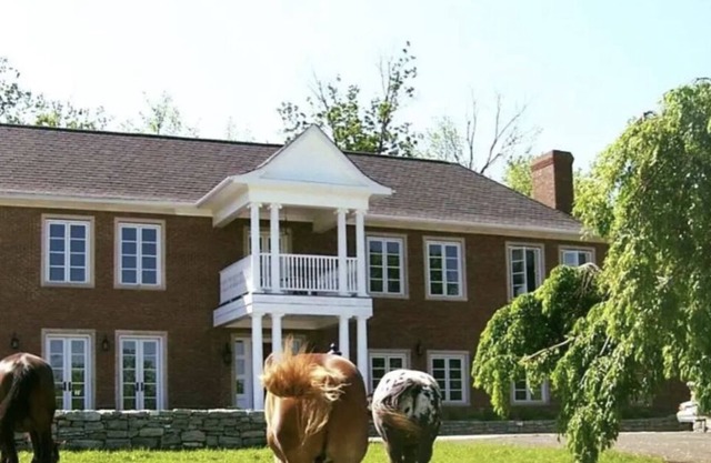 The Country House is a picturesque Kentucky Farm Estate