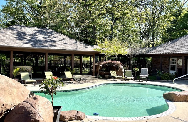 The Courtyard Suite, Pool is open May to late September