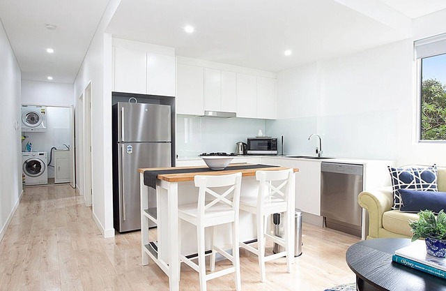 THE COVE - Designer One Bedroom Apartment in Leafy Lane Cove