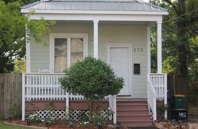 Cottage confortable une belle 2 chambres 276, rue Bohn. Vous allez l'adorer!