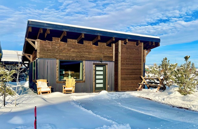 The Cozy Cove-Updated Cabin-Island Park