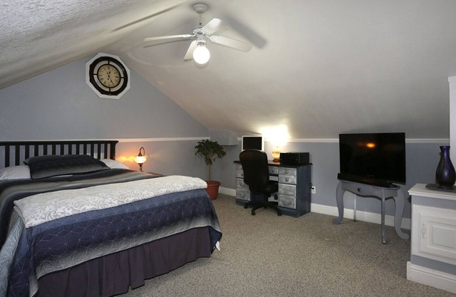 The Cozy Historic Hideaway