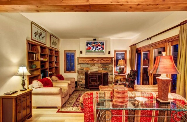 La crête de Crescent, 2BR / 2. 5BA Ski Condo, Marchez jusqu'aux ascenseurs!