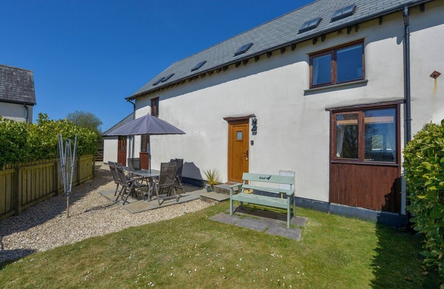 Le Croft, HOLSWORTHY
