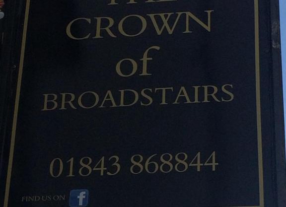The Crown Bar & Guesthouse