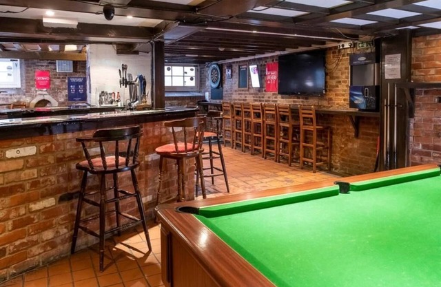 the crown hotel