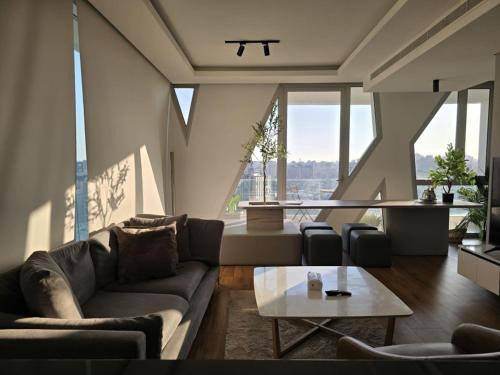 The Cube 11, 2-BR in Sin El Fil
