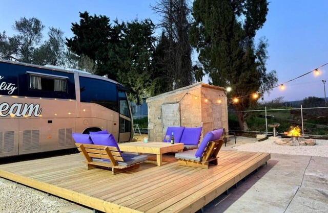 The Daydream Bus Hideaway by Sea N' Rent