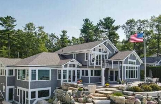 The Deepwater Point Lake House