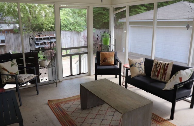 Beautiful home in Decatur, very close to Delano Park