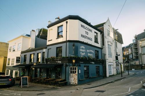 The Doghouse Inn