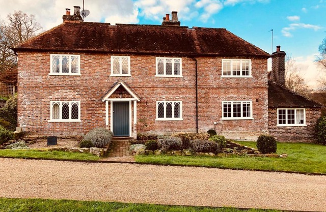 The Dorset Arms Cottage & Pub Rooms