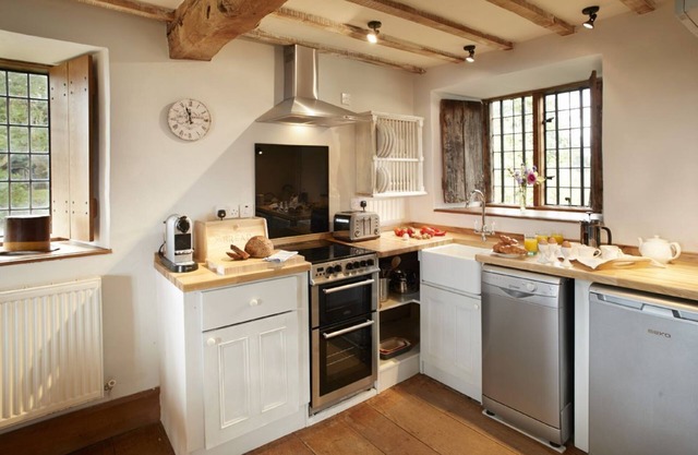 Le pigeonnier, dans les motifs de Elizabethan Pauntley Court, est l'évasion de pays parfait.