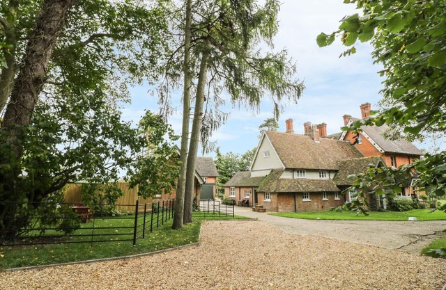 The Dower House, SHARNBROOK