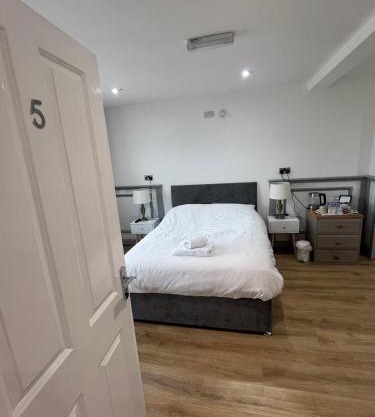 The Dublin Packet Number 5 Family Room