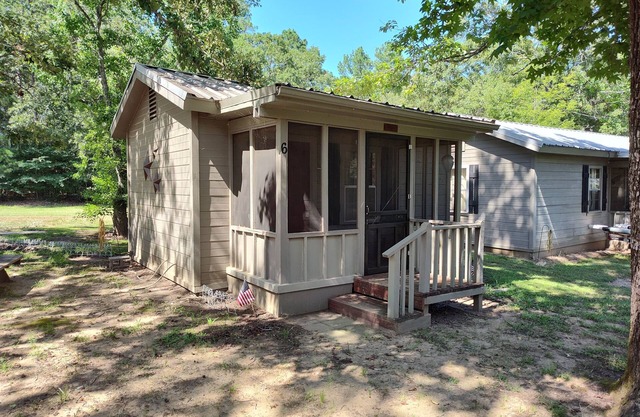 Très mignon, cabine rustique sur le lac Sam Rayburn, Tx - Cabine 6