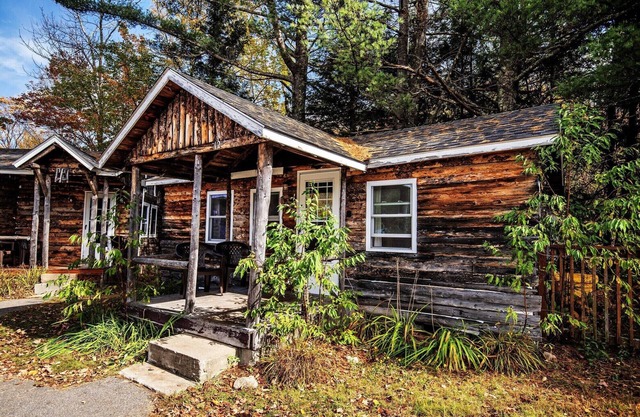 The Eagle Cliff HomeAway from Home at the PEMICABINS