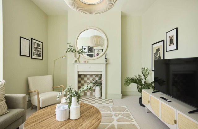 The Earlsfield Flat S