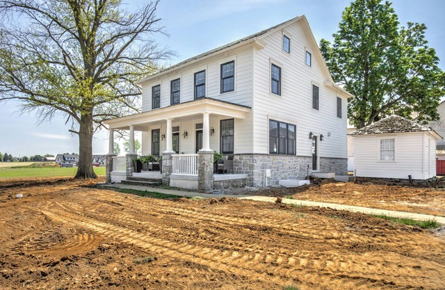 Brand New!! The Eby Farm /Newly renovated, Modern, Peaceful 5 bedroom & 5 bath