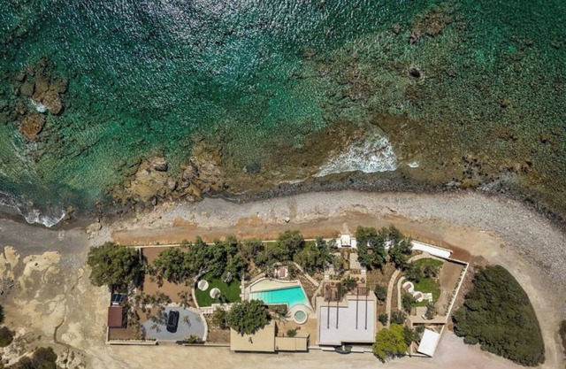 The Echo Of The Sea - Beachfront Luxury Villa