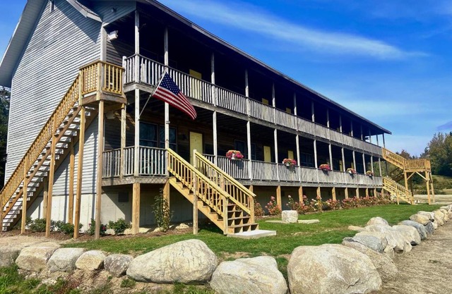 The Eggemoggin Reach Inn