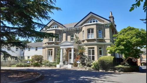 The Elder Guest House
