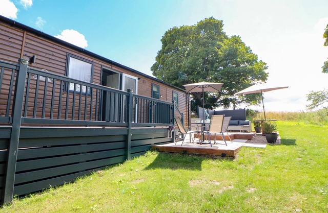 THE ELEMENTS, pet friendly, country holiday cottage in Felton