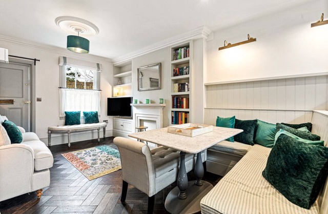 The Emerald - Central Henley, 2 Bedroom House