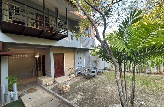 MAISON DE VILLAGE DE PLAGE 198/8, À 1,5 KM DE LA PLAGE DE BANGTAO (10878)