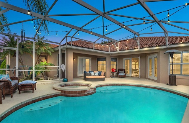 The Escape - 4 BR Pool home, Near Lake Nona