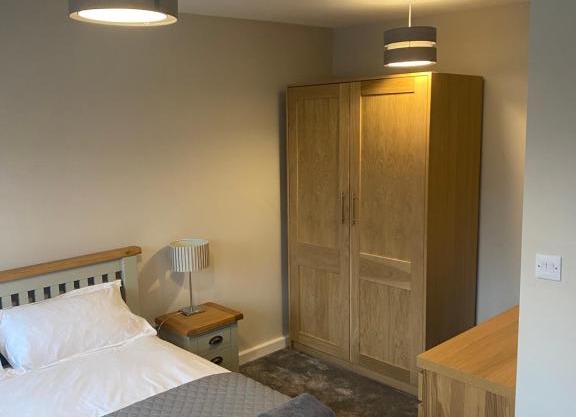 THE ESK - Modern 1 bedroom apartment in centre of Melrose.
